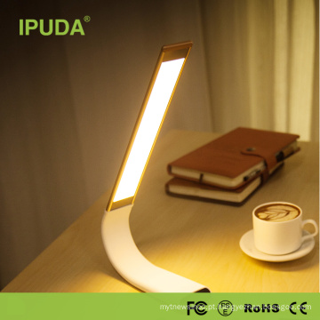 2017 novos designs Luzes de mesa LED operadas por bateria OEM com lâmpada de leitura de cama